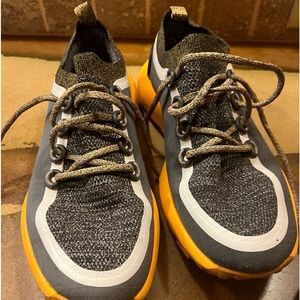 Mens size 10 Allbirds
